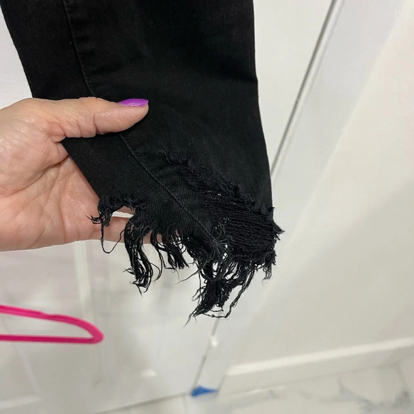 Guess size 28 in Great Condition - Picture 3 of 4